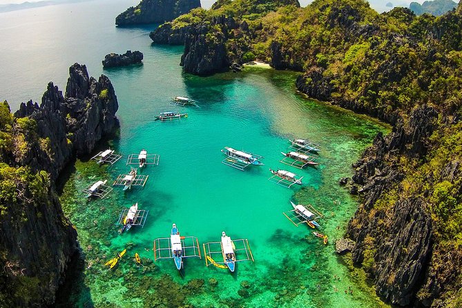 Island Hopping in El Nido